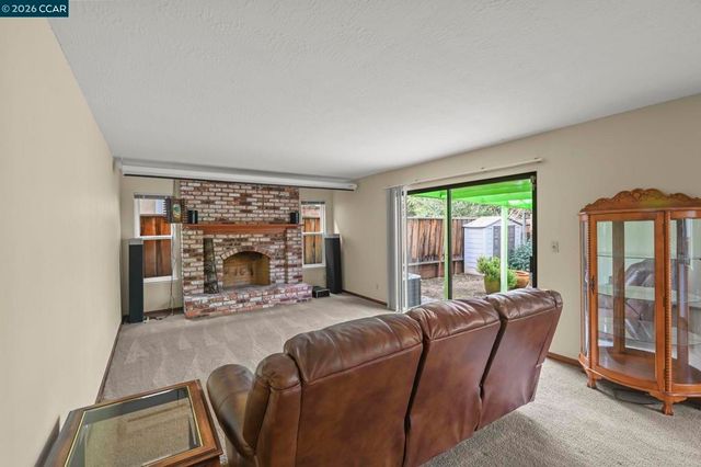 5017 5017 Murchio Dr, Concord, CA 94521