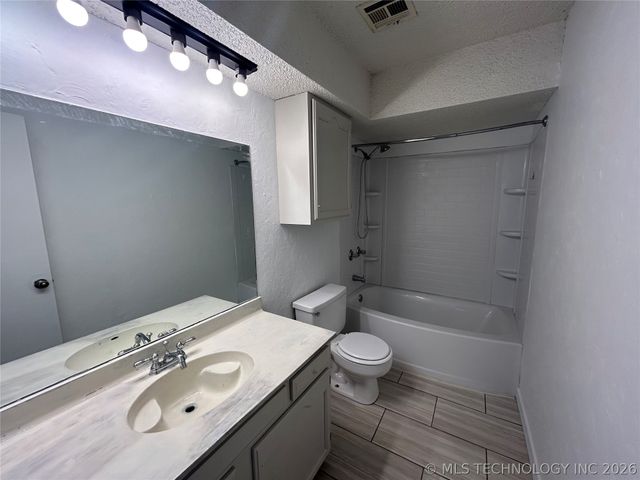 9058 E 94th Street, Tulsa, OK 74133