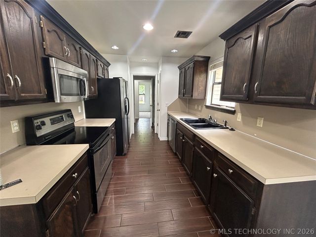 9058 E 94th Street, Tulsa, OK 74133