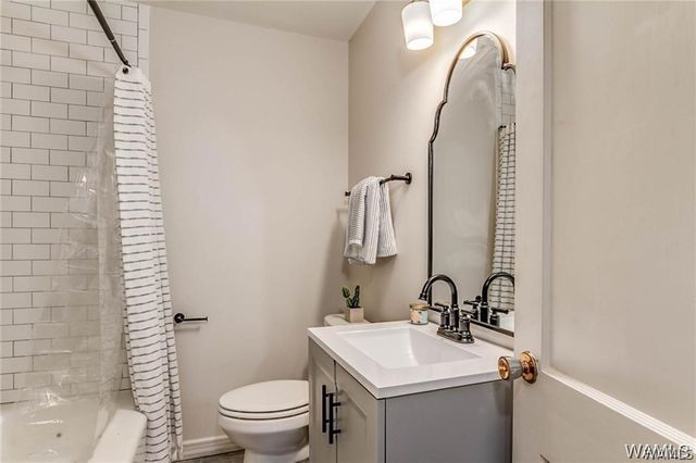 1900 22nd, Northport, AL 35476