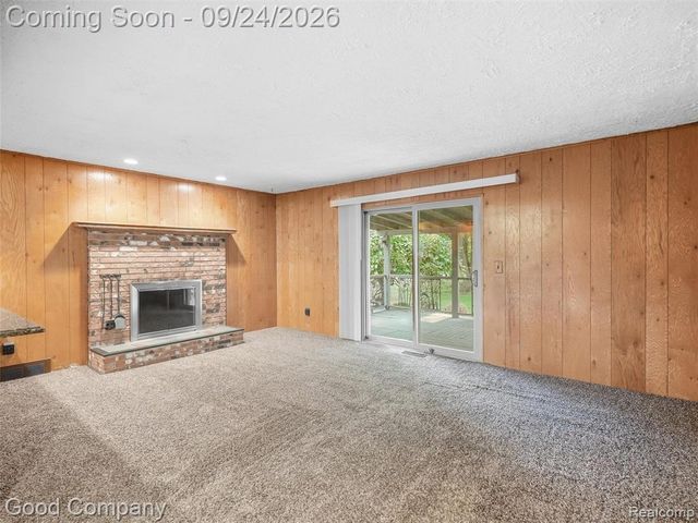 8888 Mystic Lane, Warren, MI 48093
