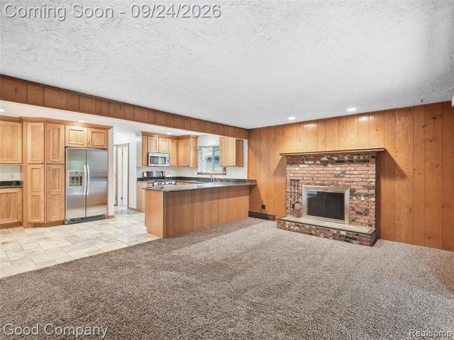 8888 Mystic Lane, Warren, MI 48093
