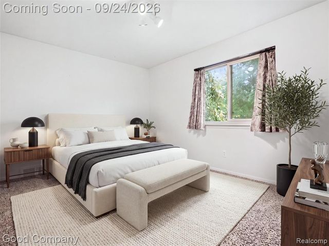 8888 Mystic Lane, Warren, MI 48093