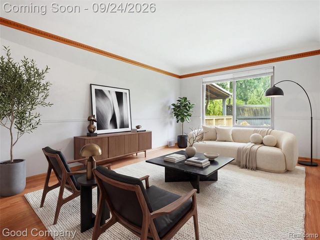 8888 Mystic Lane, Warren, MI 48093