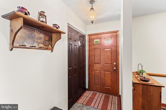 1417 NEW CHESTER RD, New Oxford, PA 17350
