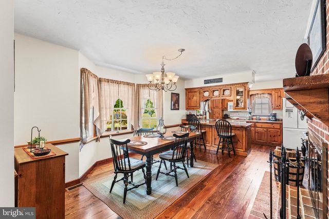 1417 NEW CHESTER RD, New Oxford, PA 17350