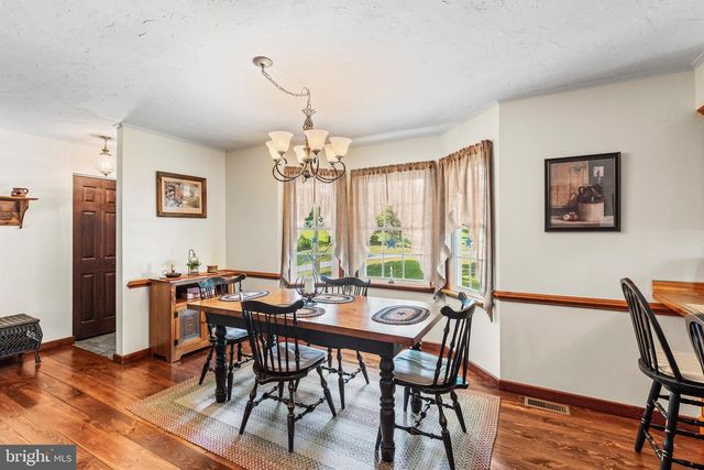 1417 NEW CHESTER RD, New Oxford, PA 17350
