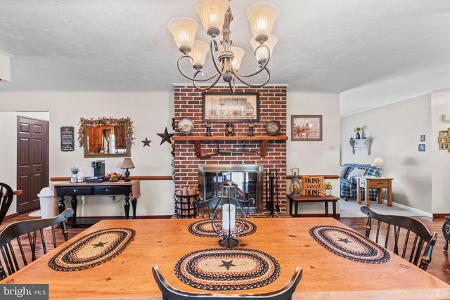 1417 NEW CHESTER RD, New Oxford, PA 17350