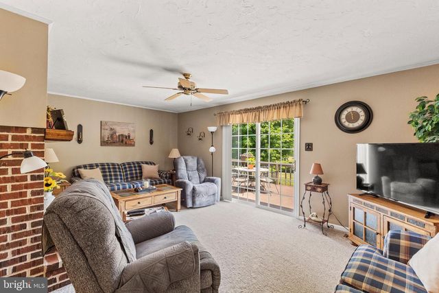 1417 NEW CHESTER RD, New Oxford, PA 17350