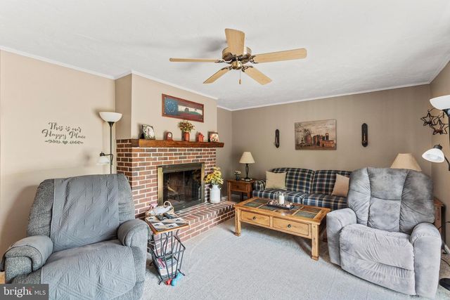 1417 NEW CHESTER RD, New Oxford, PA 17350