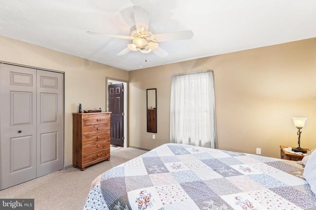 1417 NEW CHESTER RD, New Oxford, PA 17350