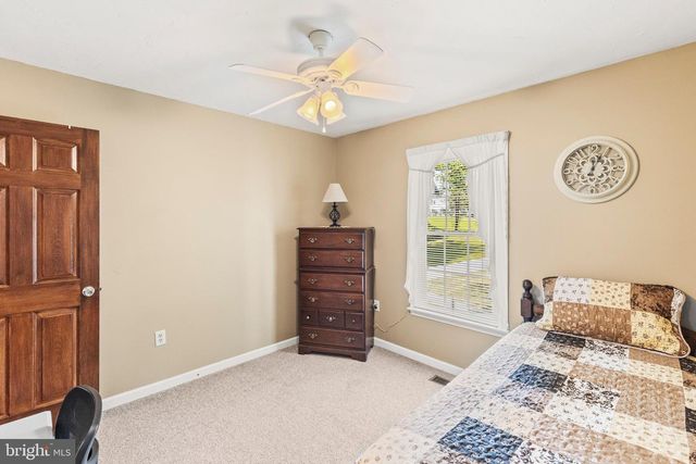 1417 NEW CHESTER RD, New Oxford, PA 17350