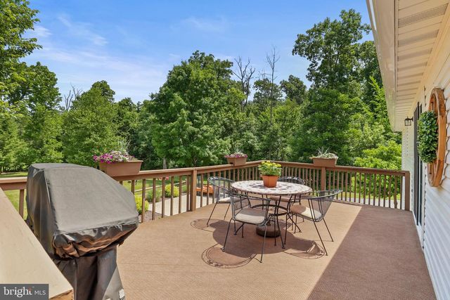 1417 NEW CHESTER RD, New Oxford, PA 17350