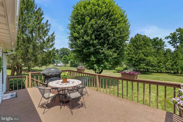 1417 NEW CHESTER RD, New Oxford, PA 17350