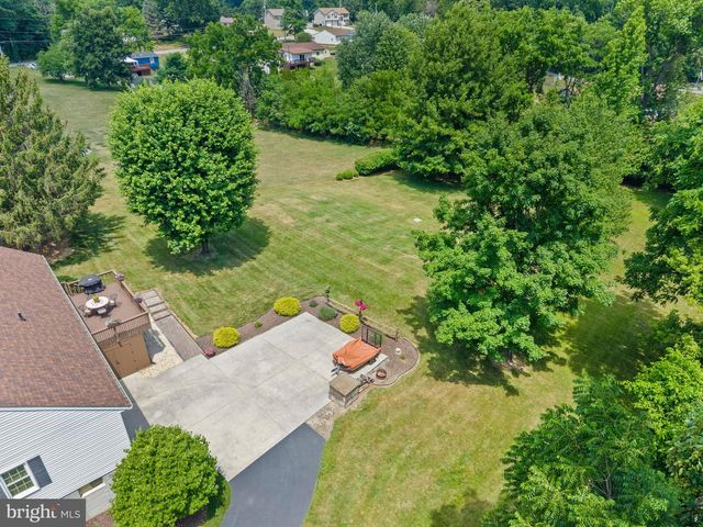 1417 NEW CHESTER RD, New Oxford, PA 17350