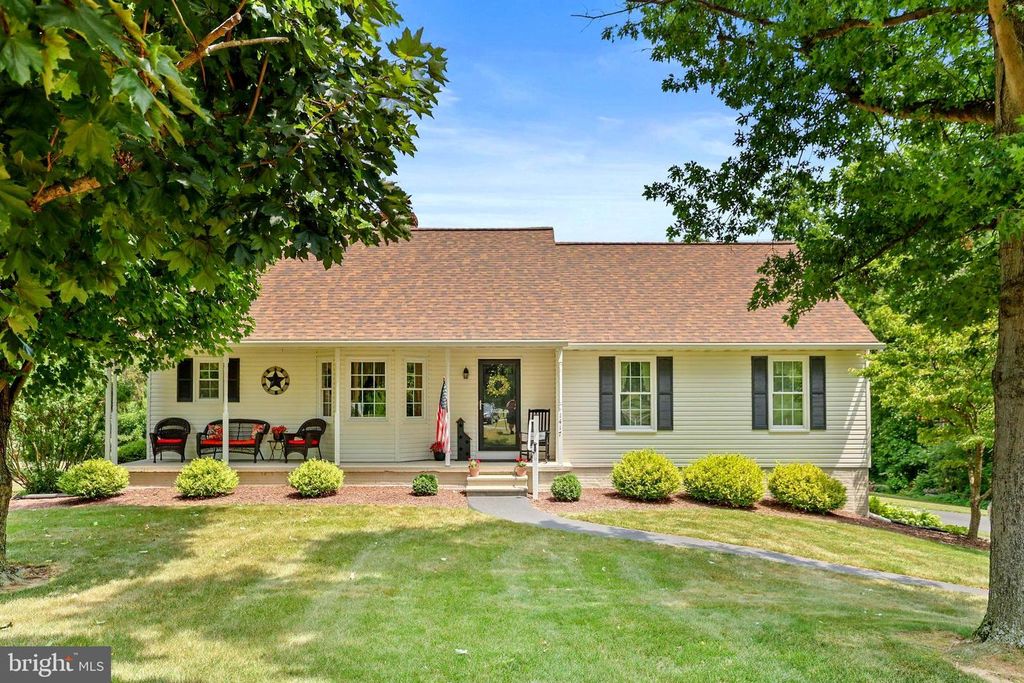 1417 NEW CHESTER RD, New Oxford, PA 17350