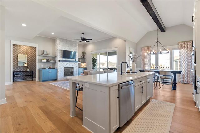 2456 W 176th Street, Overland Park, KS 66085