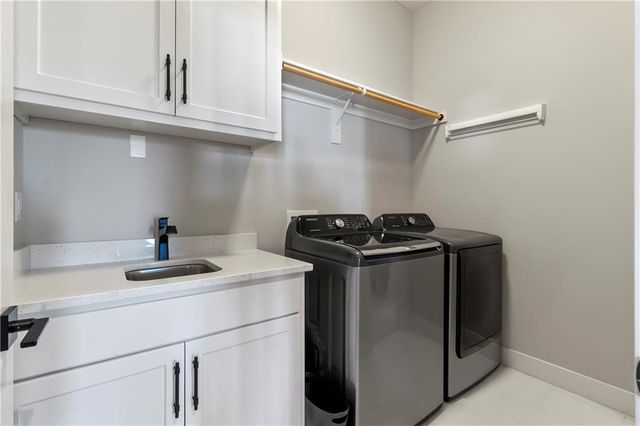 2456 W 176th Street, Overland Park, KS 66085