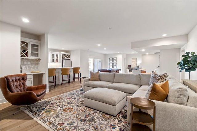 2456 W 176th Street, Overland Park, KS 66085