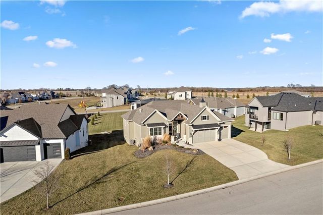 2456 W 176th Street, Overland Park, KS 66085