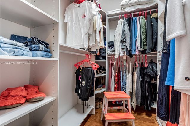 10221 Blue Palm St, Plantation, FL 33324