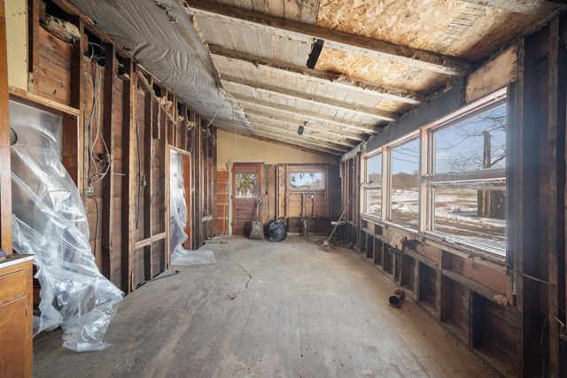 65838 48th Avenue, Hartford, MI 49057