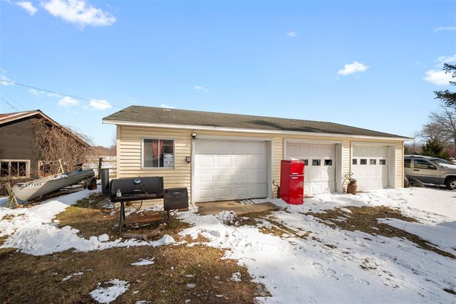 65838 48th Avenue, Hartford, MI 49057