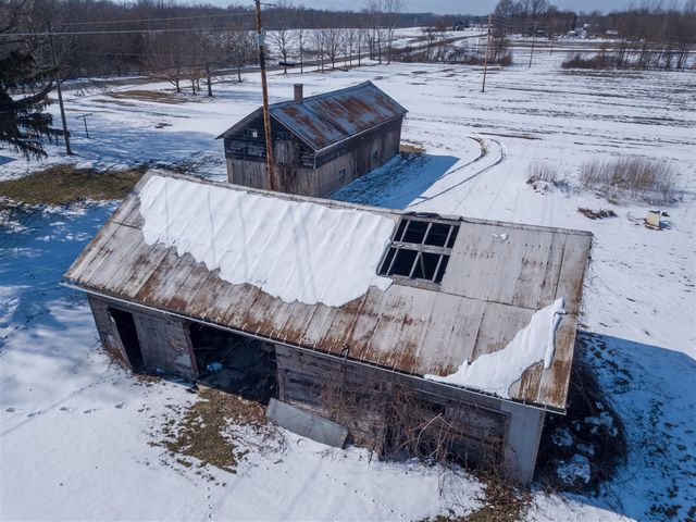 65838 48th Avenue, Hartford, MI 49057