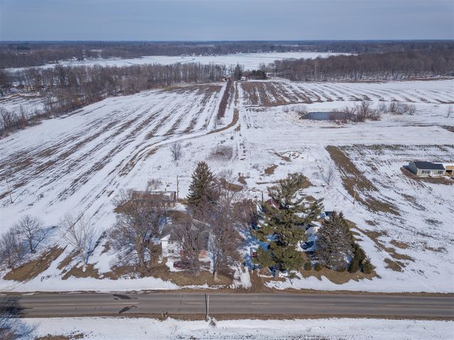 65838 48th Avenue, Hartford, MI 49057