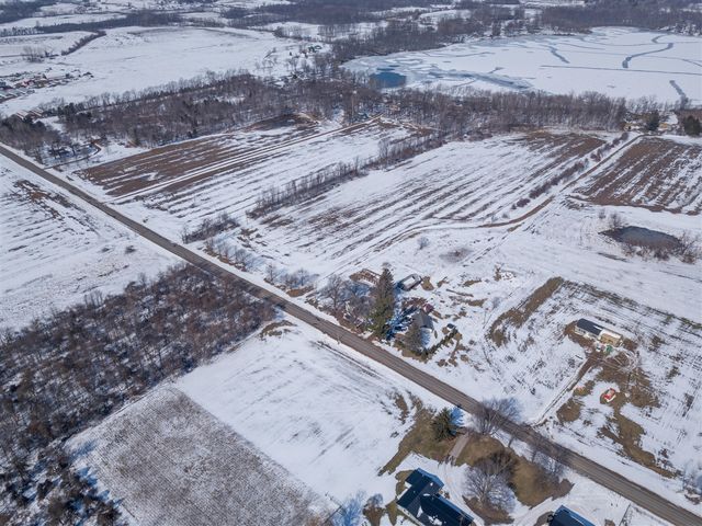 65838 48th Avenue, Hartford, MI 49057