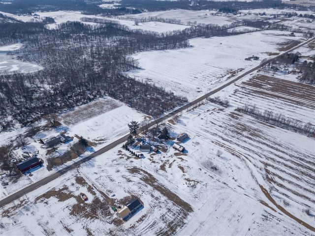 65838 48th Avenue, Hartford, MI 49057