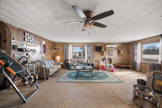 65838 48th Avenue, Hartford, MI 49057