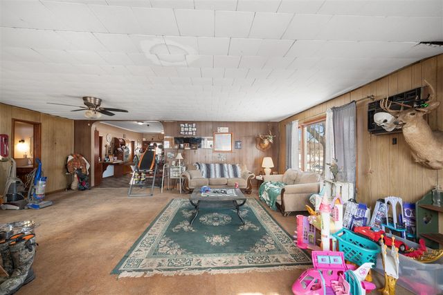 65838 48th Avenue, Hartford, MI 49057