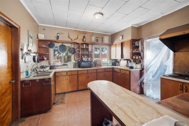 65838 48th Avenue, Hartford, MI 49057