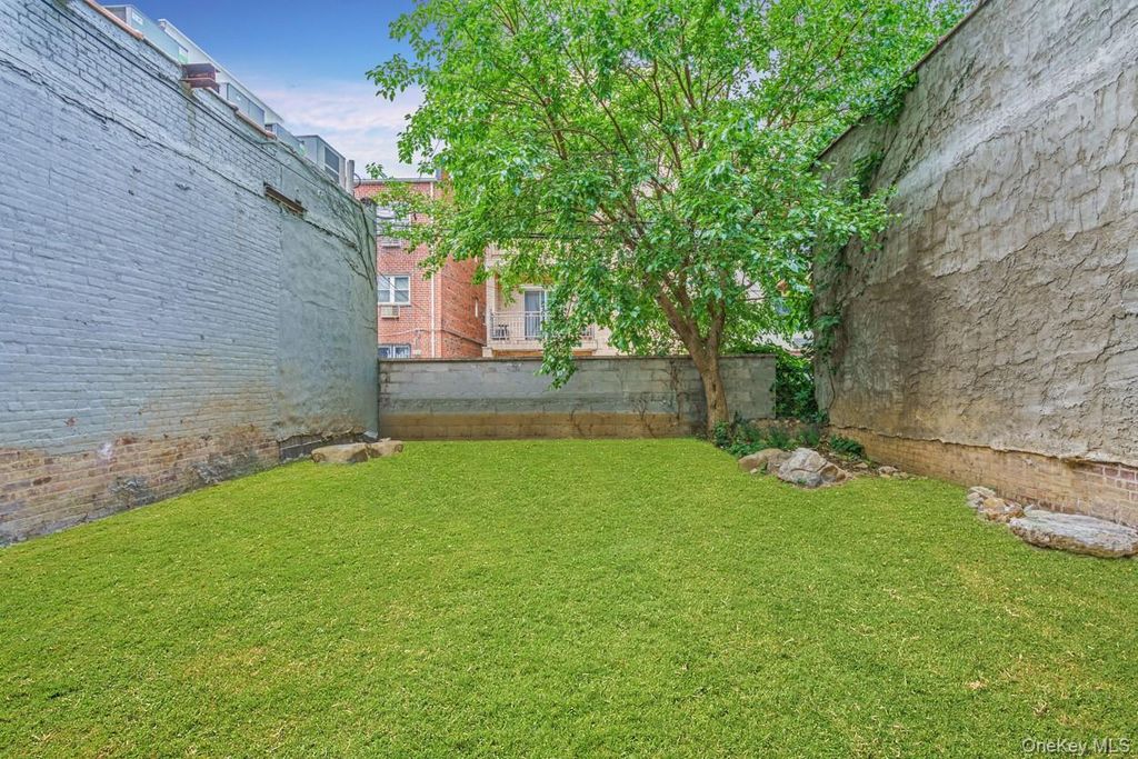 3038 Steinway Street, Astoria, NY 11103 — photo 3