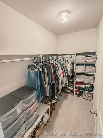 8601 N 76th Place E, Owasso, OK 74055