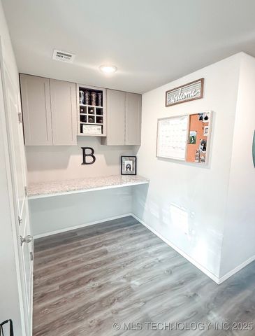 8601 N 76th Place E, Owasso, OK 74055