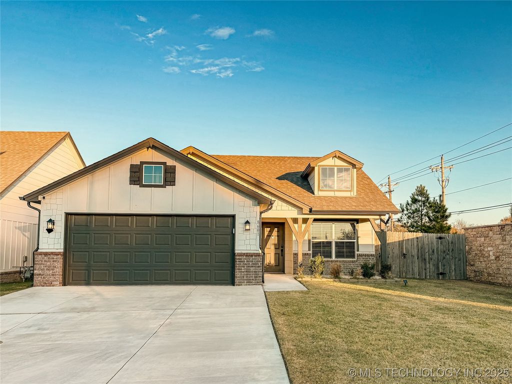 8601 N 76th Place E, Owasso, OK 74055