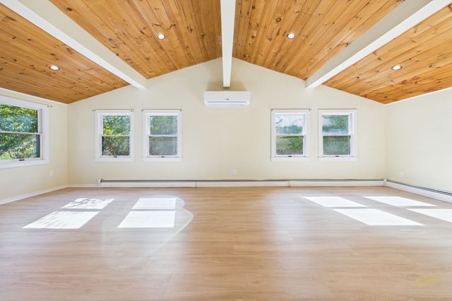 20 Nicholas Ave, Plymouth, MA 02360