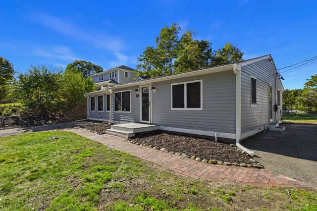 20 Nicholas Ave, Plymouth, MA 02360