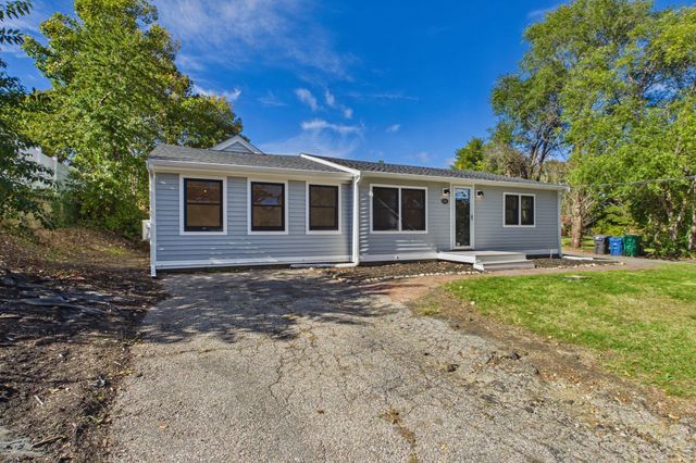 20 Nicholas Ave, Plymouth, MA 02360