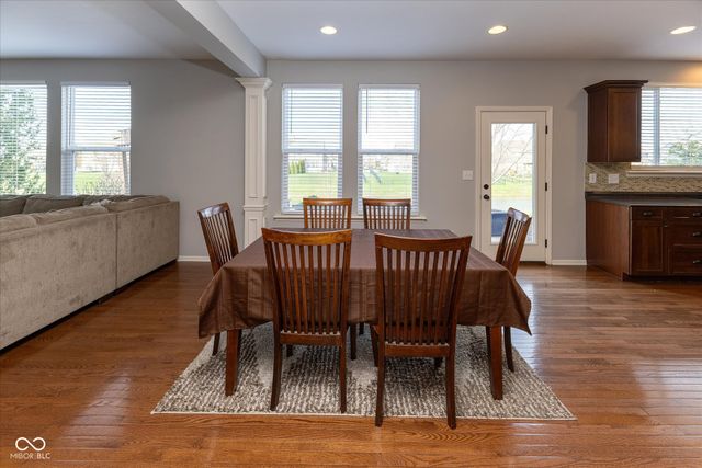 2394 Woodcreek Crossing Boulevard, Avon, IN 46123