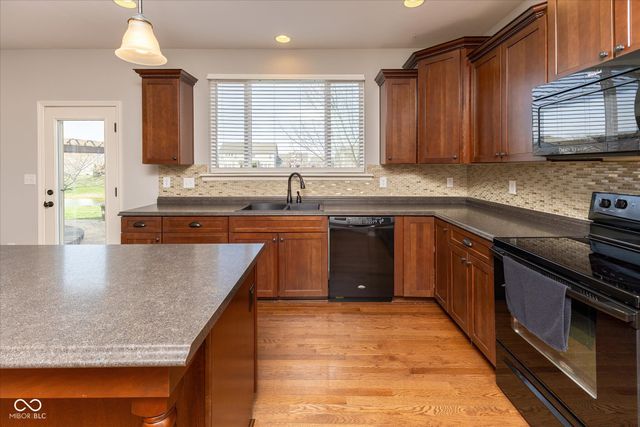 2394 Woodcreek Crossing Boulevard, Avon, IN 46123