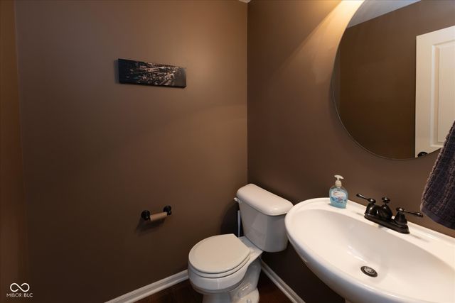 2394 Woodcreek Crossing Boulevard, Avon, IN 46123