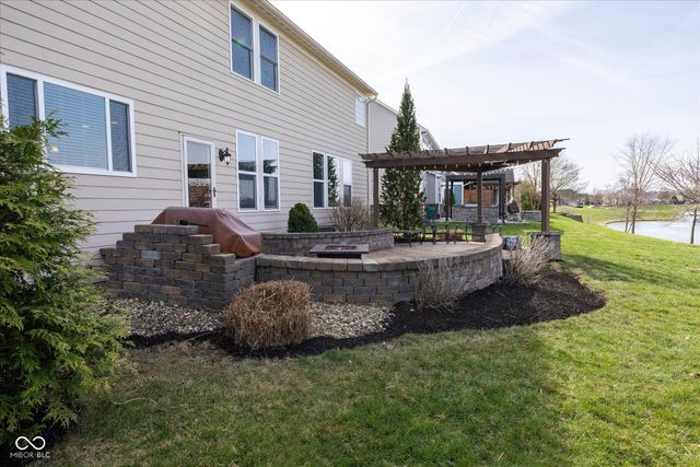 2394 Woodcreek Crossing Boulevard, Avon, IN 46123