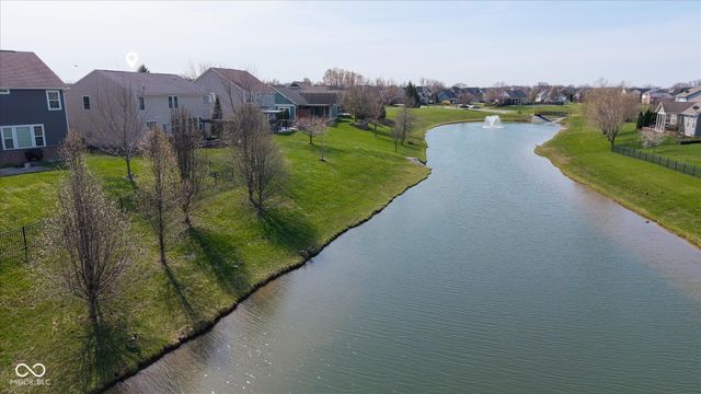 2394 Woodcreek Crossing Boulevard, Avon, IN 46123