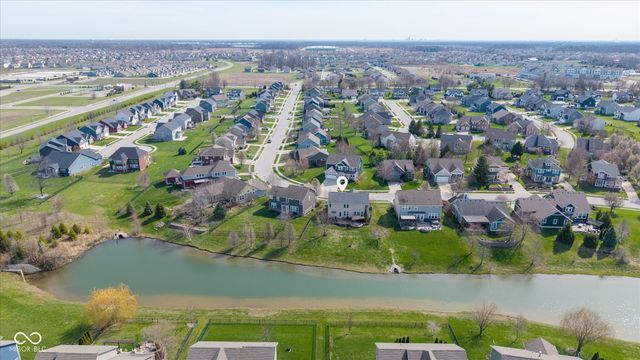 2394 Woodcreek Crossing Boulevard, Avon, IN 46123