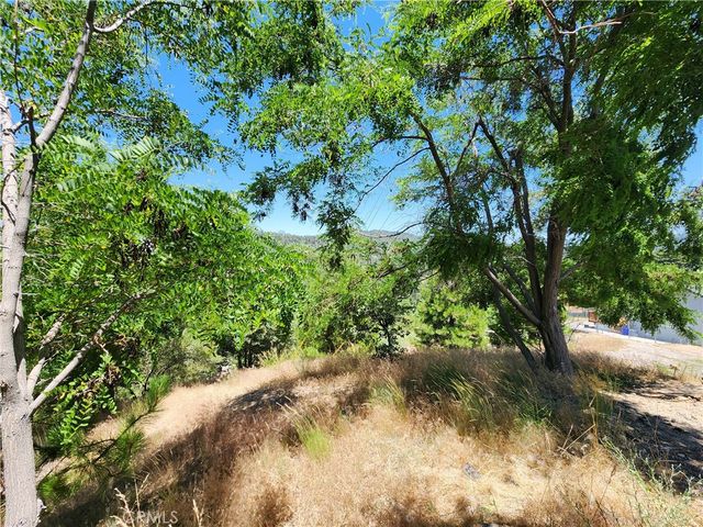 31912 Encina Way, Running Springs, CA 92382