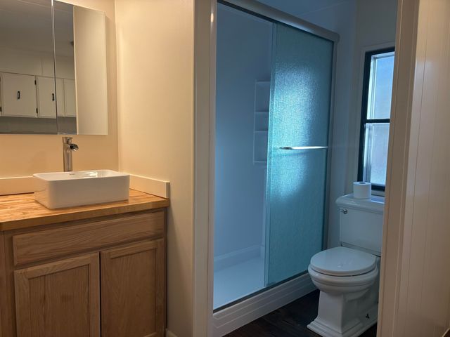 15 Edgewood Drive, Hopkinton, NH 03229