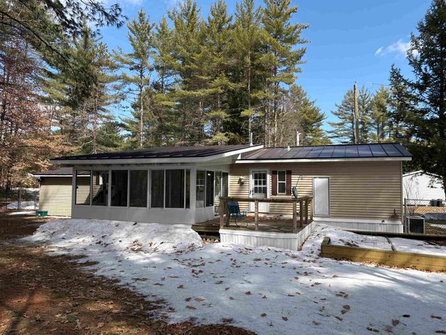 15 Edgewood Drive, Hopkinton, NH 03229